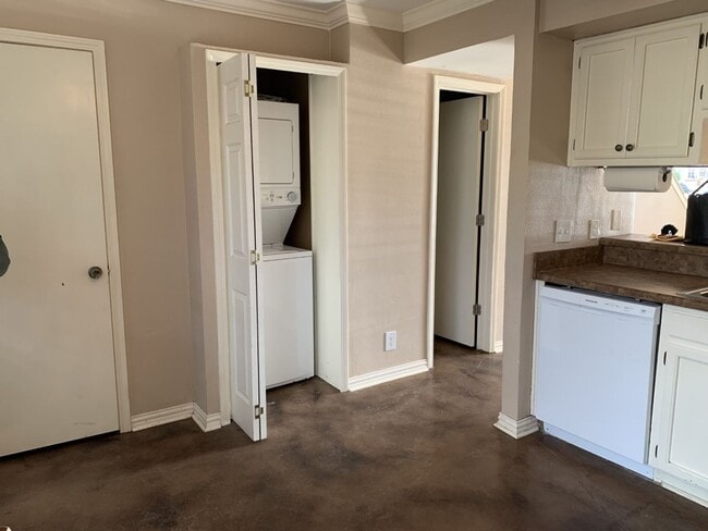 Building Photo - Mulberry Creek Condos