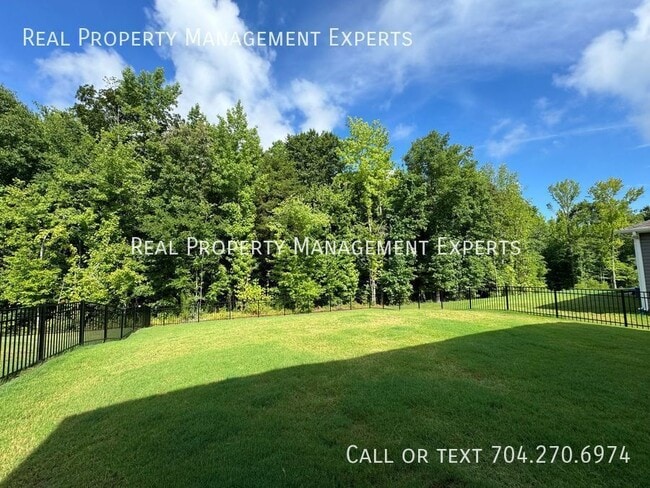 Building Photo - 3227 Selwyn Landing Dr