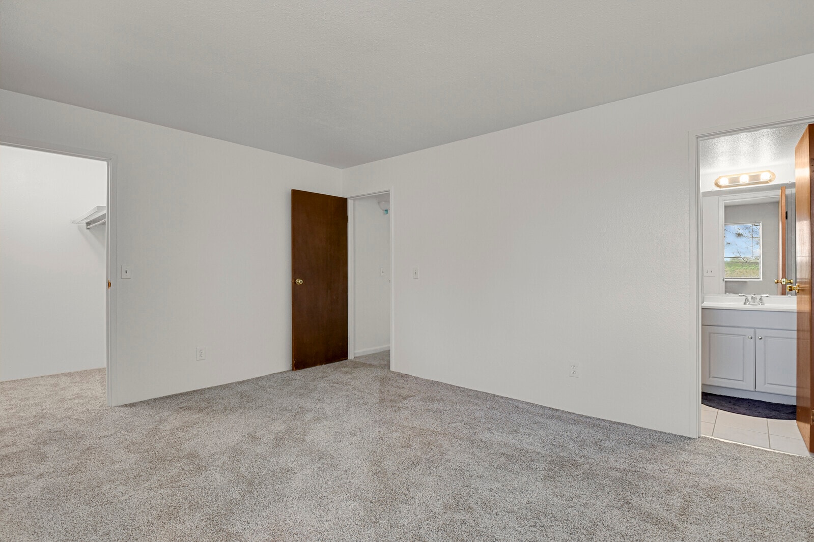 Master Bedroom - 381 S Ames St