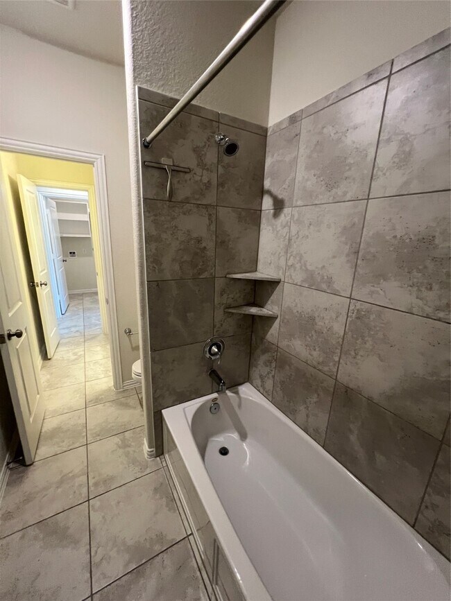 Building Photo - 4933 Spring Terrace Ln