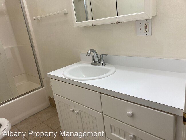 Building Photo - 2 br, 2 bath House - 1124 7th Ave SE