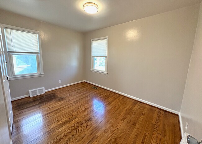 Building Photo - 21311 Beechwood Ave