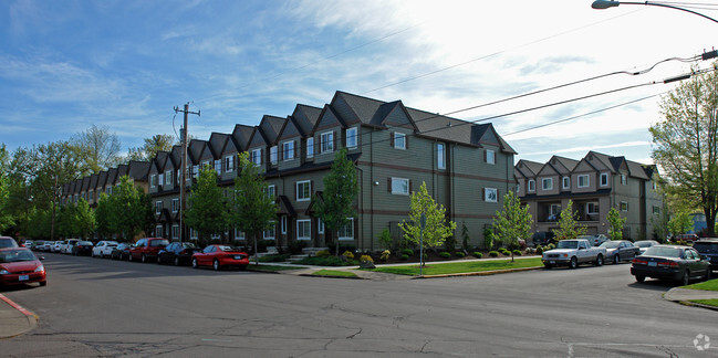 Primary Photo - 11th & SW Jefferson