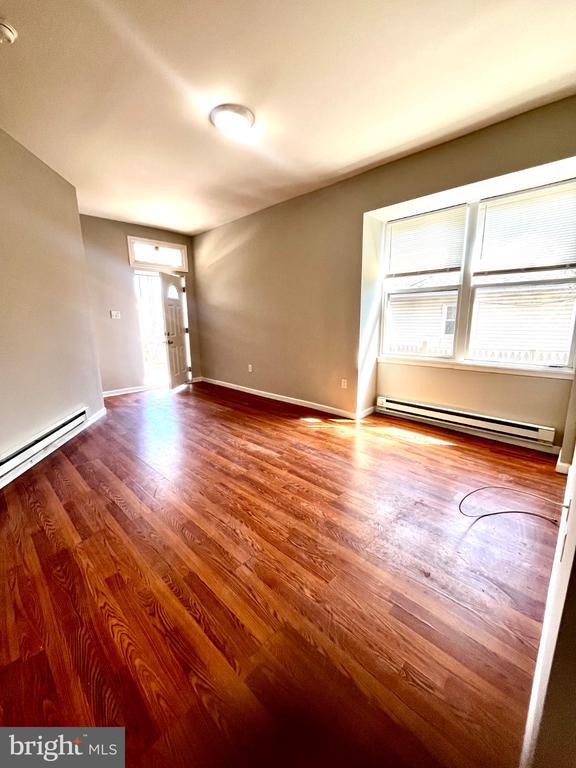 Building Photo - 7106 Devon St