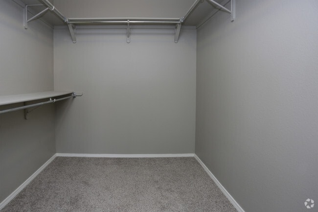 1BR, 1BA - 900 SF - Camden Denver West