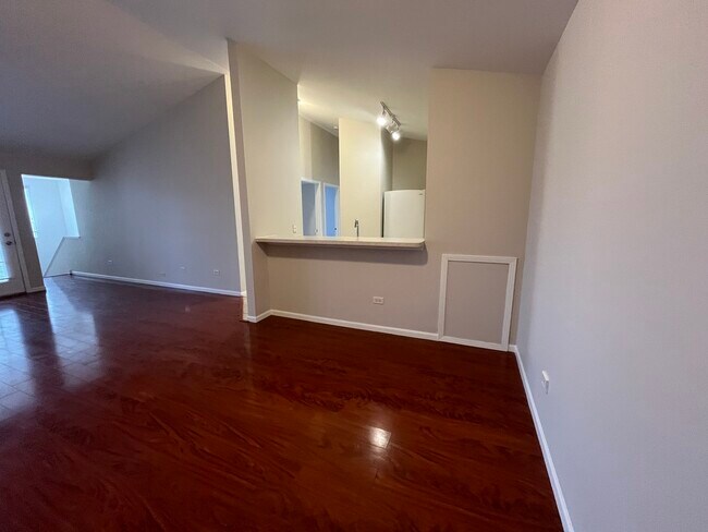 Building Photo - 1127 Silverstone Dr