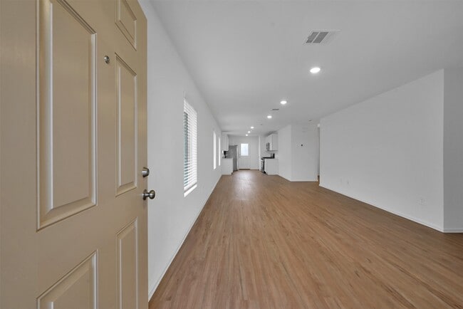 Building Photo - 533 Brook Terrance Ln