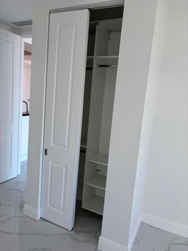 Building Photo - 403 S Sapodilla Ave