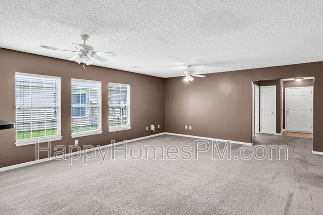 Building Photo - 135 Thistle Rd