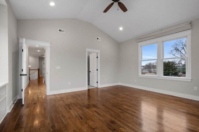 Building Photo - 311B 54th Ave N