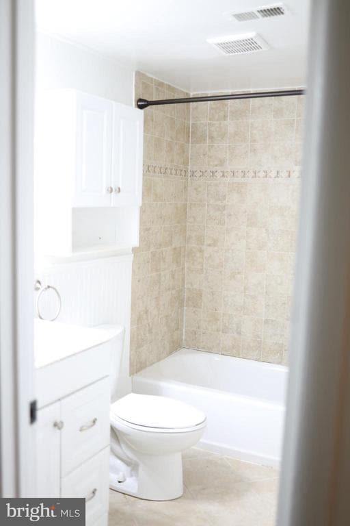 Building Photo - 124 Roberts Ln