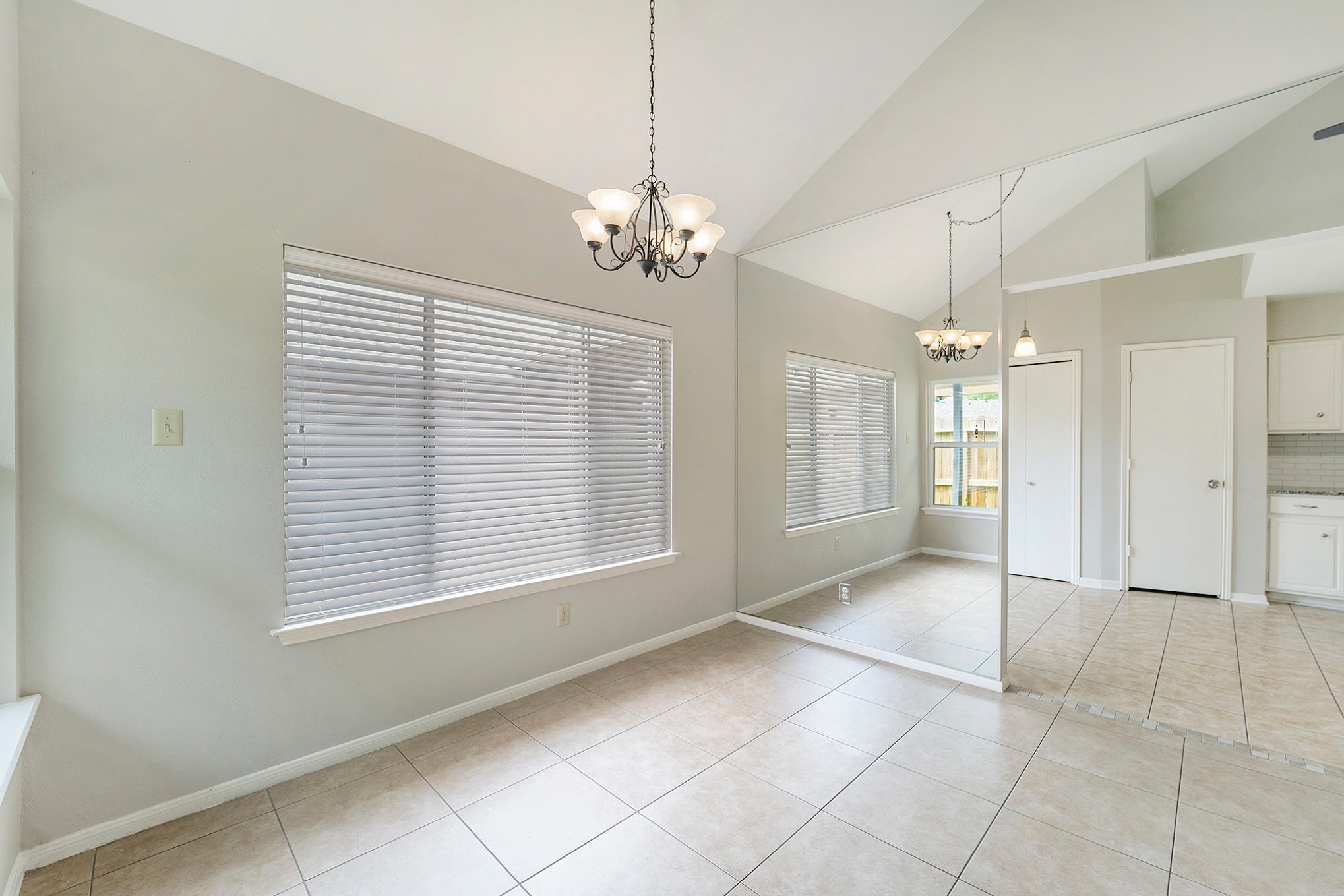 Building Photo - 14232 Reissen Ln