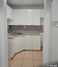 Building Photo - 17255 SW 95th Ave