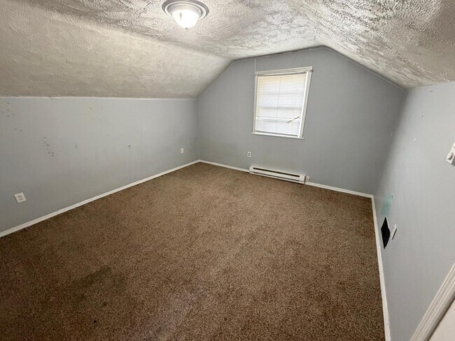 Building Photo - 619 McKinley Ave