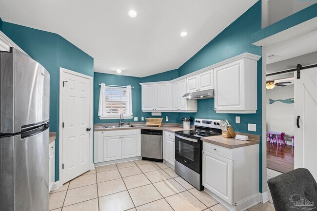 Building Photo - 817 Binnacle Pl