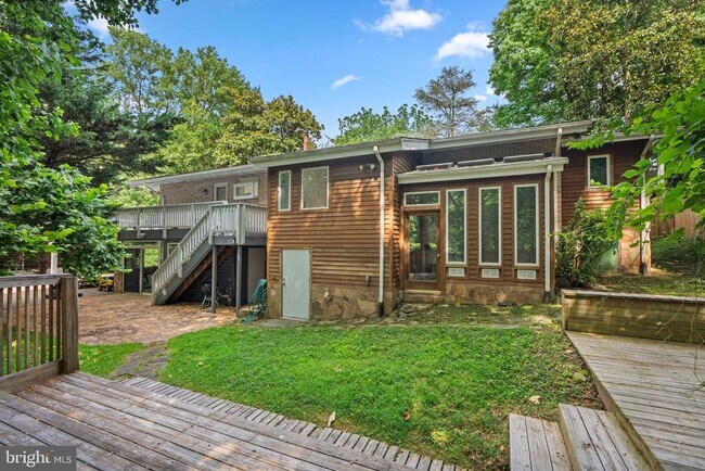Building Photo - 7713 Arrowood Ct