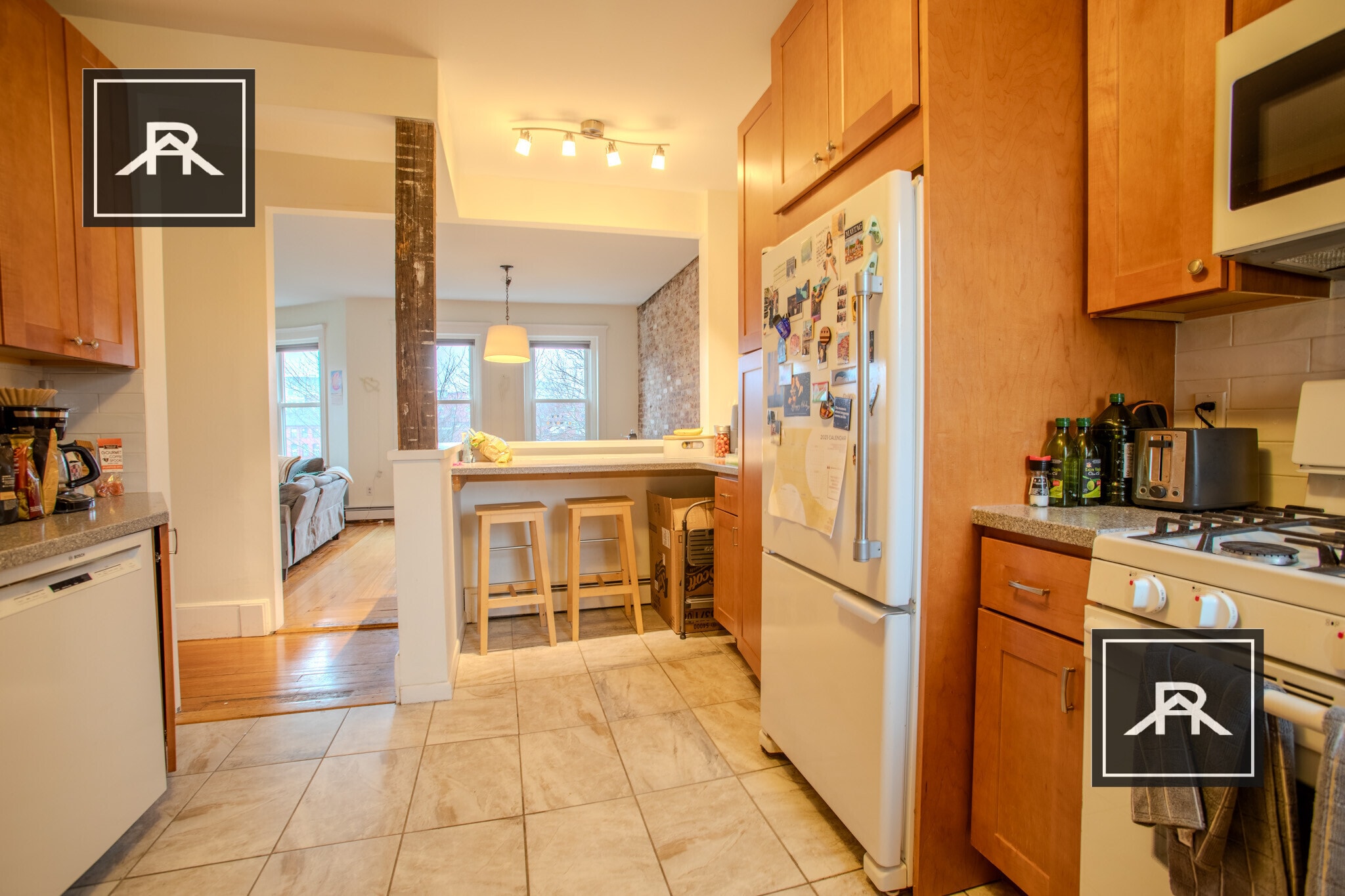 Building Photo - 256 Aspinwall Ave