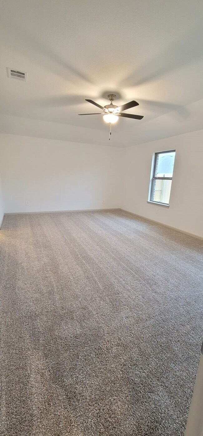 Building Photo - 1514 Maple Rdg Dr