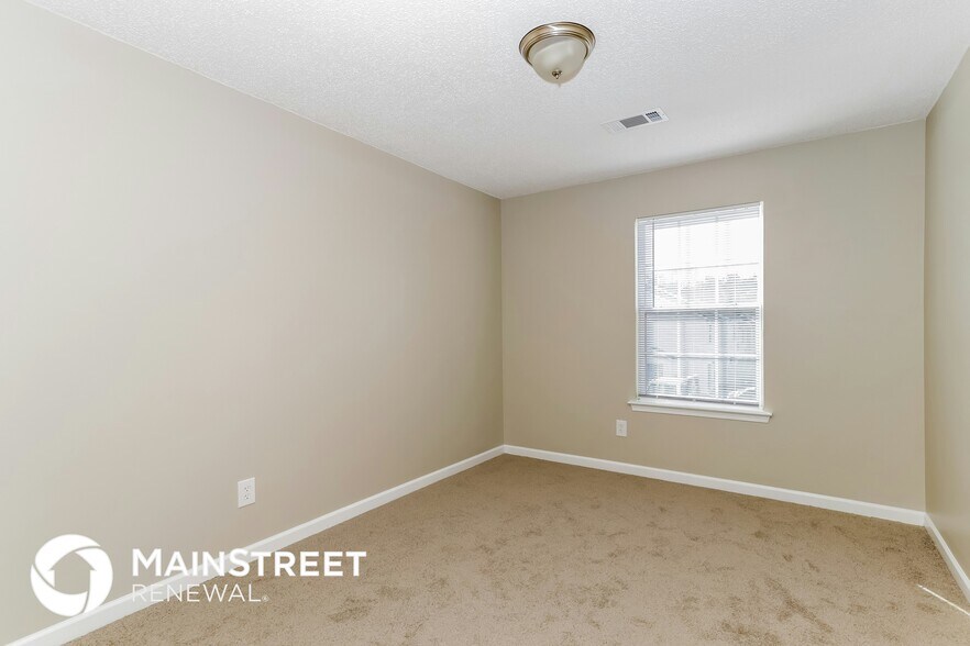 Building Photo - 5319 Creekview Way