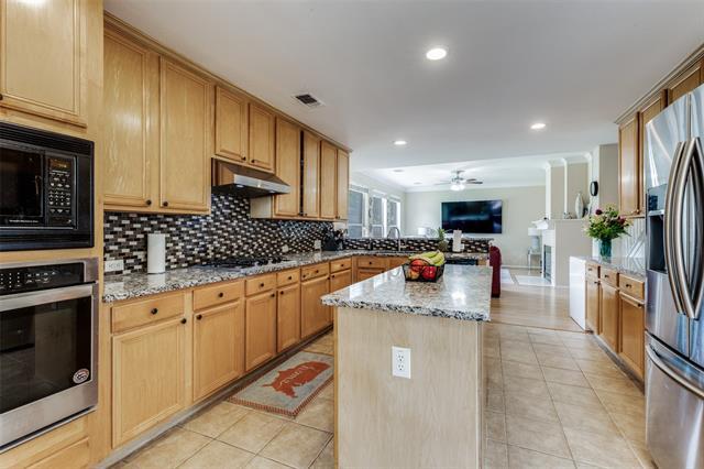 Building Photo - 3926 Rolling Oaks Dr