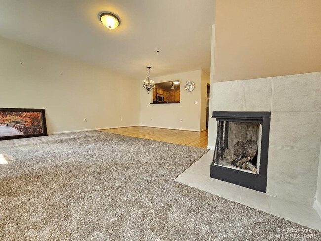 Building Photo - 1493 Silverbrook Ridge Dr