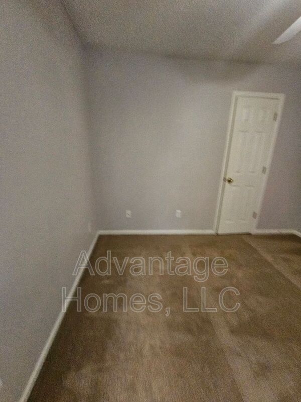 Building Photo - 14117 Parkhill Ln