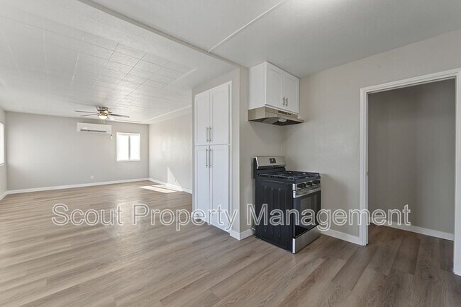 Building Photo - 230 W Whittier Ave