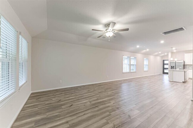 Building Photo - 17590 Rosette Grass Dr