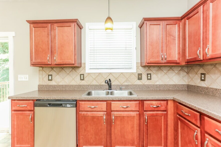 Building Photo - 398 Glenleigh Dr