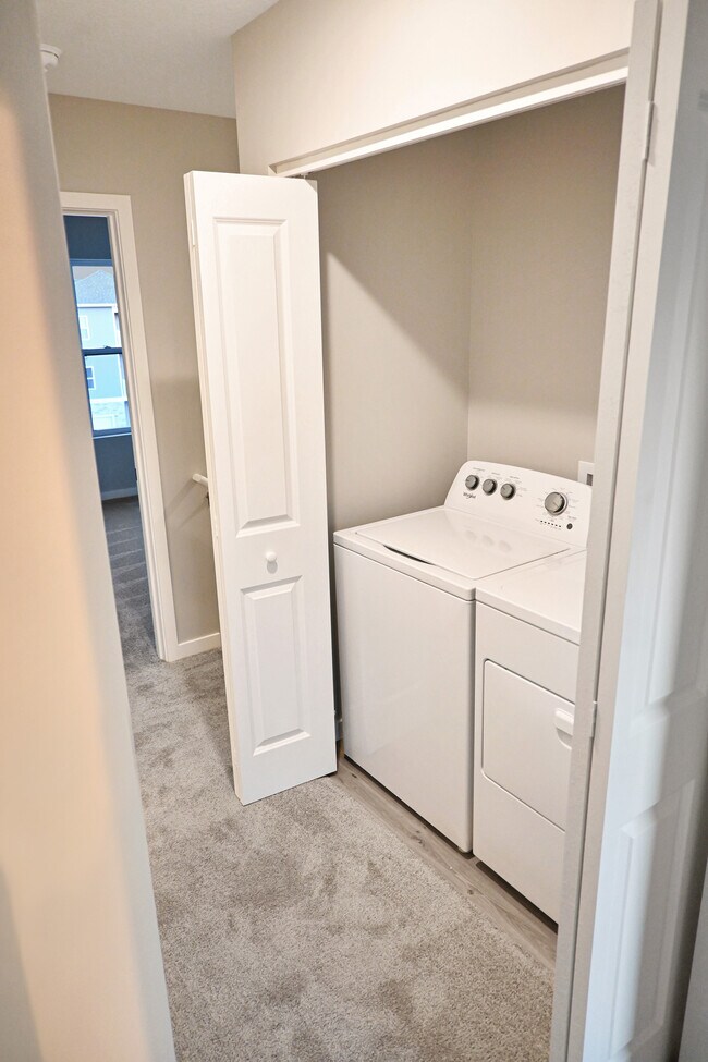 Laundry Closet with Washer and Dryer - 3443 Glenbrook Cir S