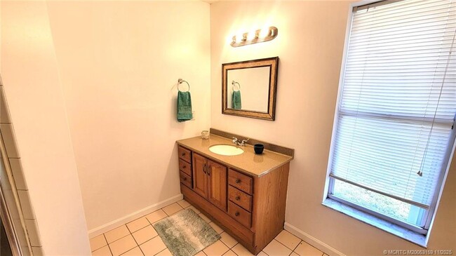 Building Photo - 3873 SW La Fleur St