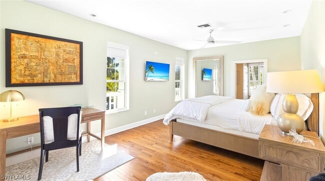 Building Photo - 877 7th St S