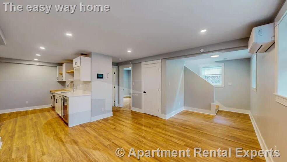 Building Photo - 132 Sherman St