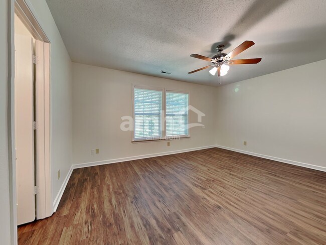 Building Photo - 6340 Foster Brook Dr