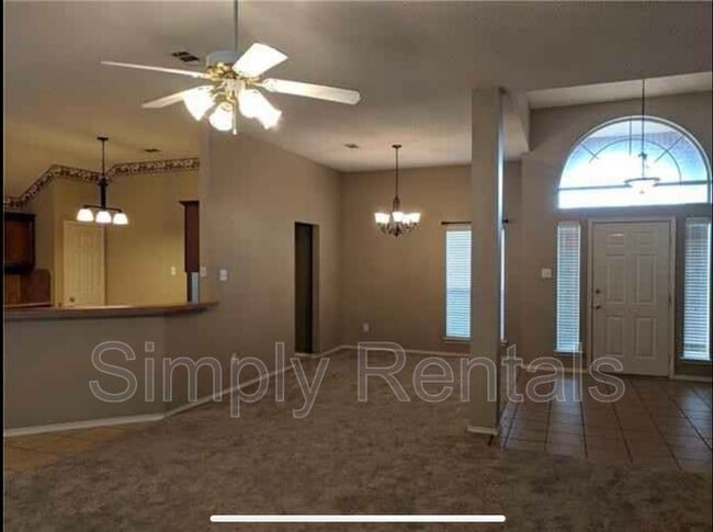 Building Photo - 292 Beech Dr