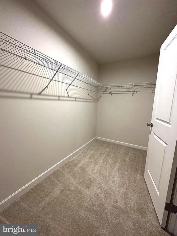 Building Photo - 420 Circle Dr