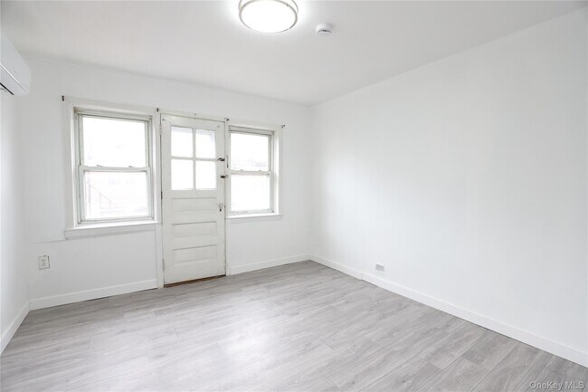 Building Photo - 2166 Brown St