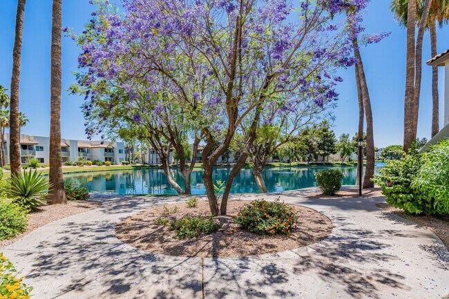 Building Photo - Chandler's Best-Kept Secret: Spacious Cond...