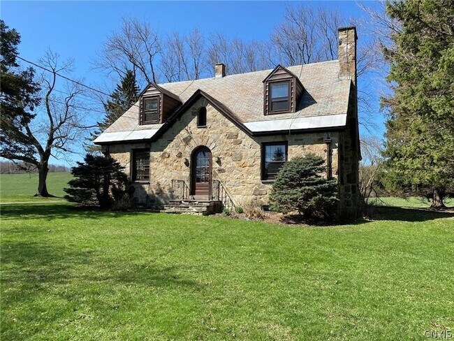 Building Photo - 2897 Graffenburg Rd