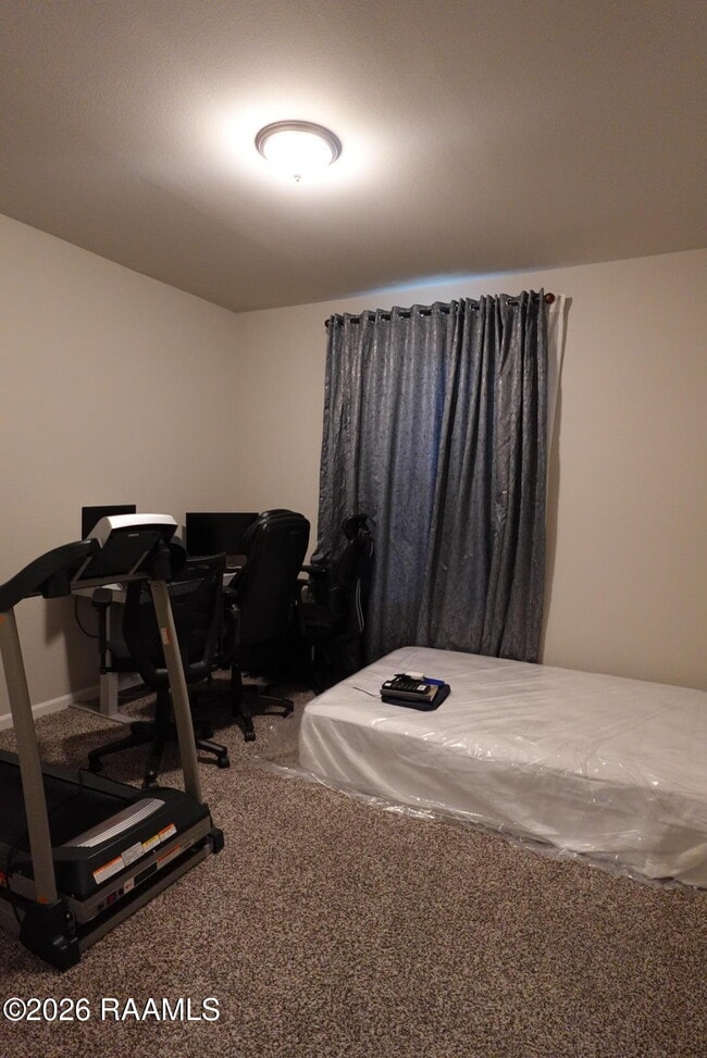 Building Photo - 401 Dua Ln