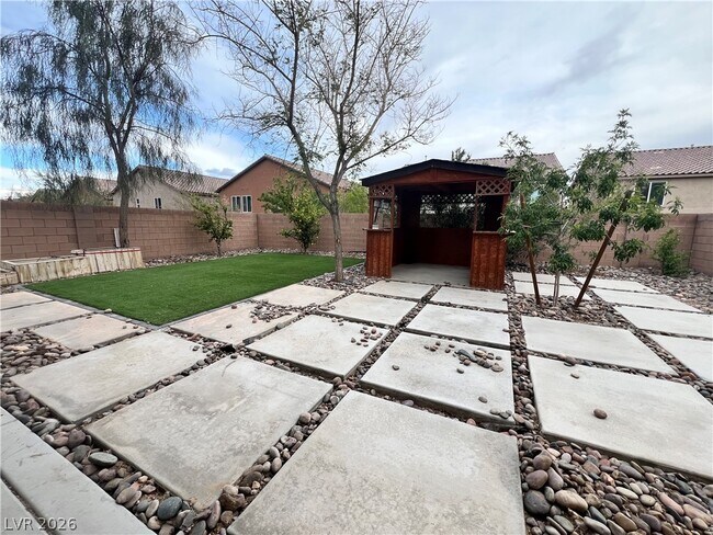 Building Photo - 8667 W Moon Crater Ave