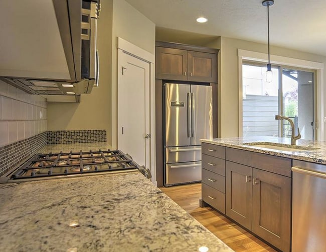 Building Photo - 2 bed, 2.5 bath Exquisite Harris Ranch Mil...