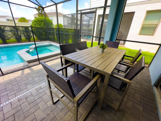 Building Photo - 2463 Tangier Dr