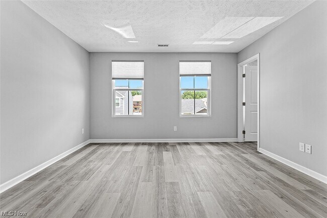 Building Photo - 10342 Liberty Cove