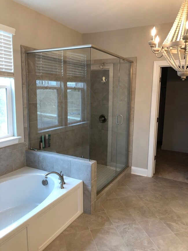 Building Photo - Beautiful like new home with full finished basement