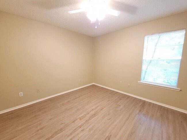 Building Photo - 3312 Longleaf Cir