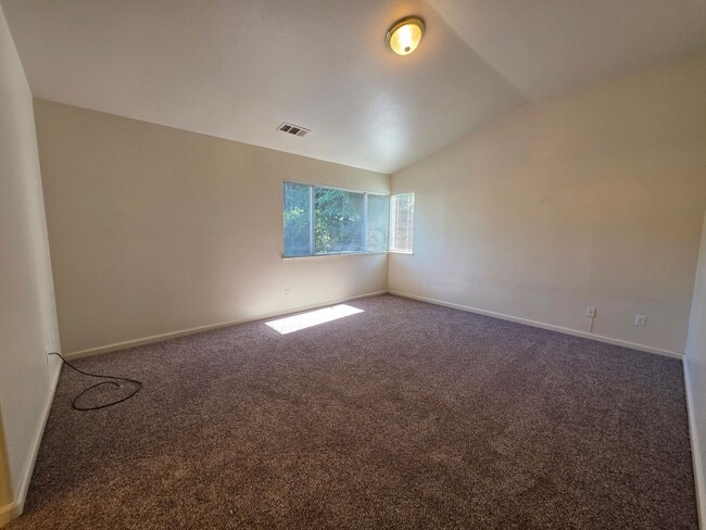 Building Photo - Single Story home in Sylvan Schools!
