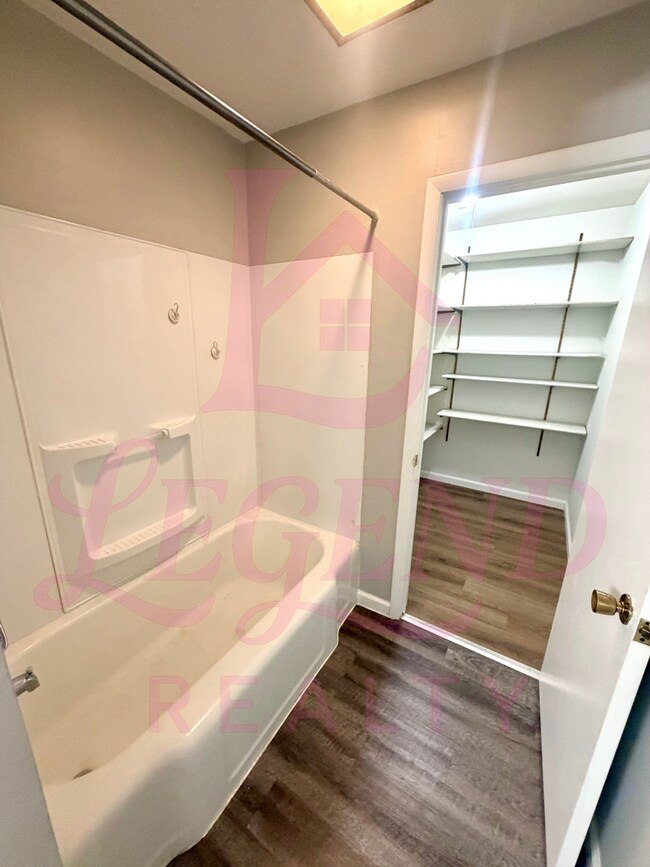 Building Photo - Adorable 2 Bedroom 1 Bathroom Home In St. Ann!!!