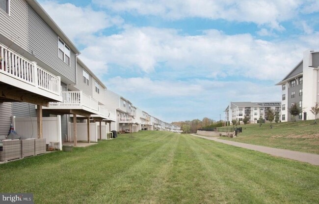 Building Photo - 110 Nelson Ln