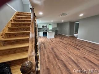 Building Photo - 8 Carl Pl